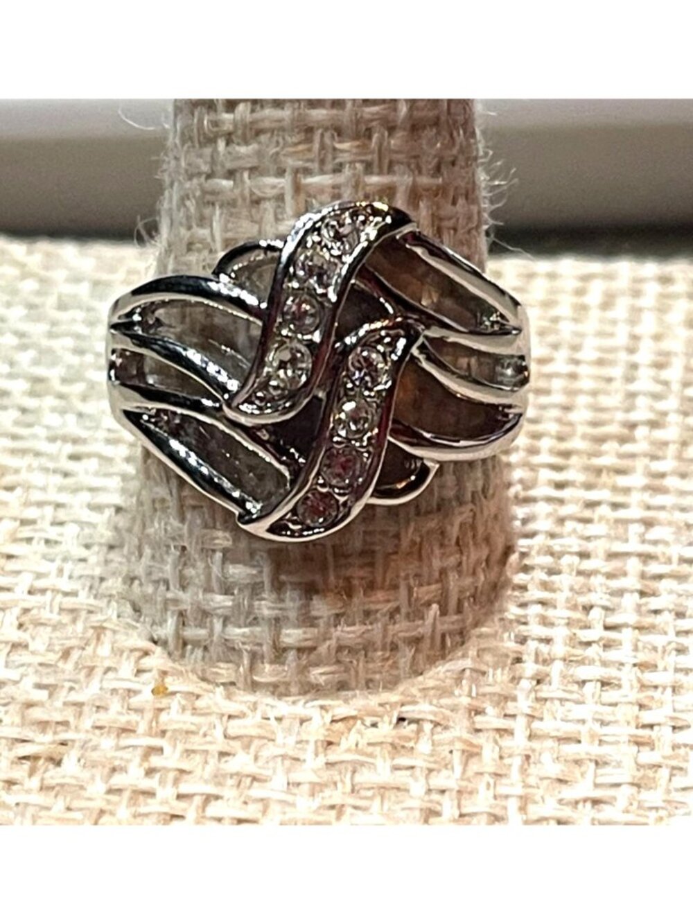 Vintage 80s Silver-Toned Rhinestone Interlocking Ribbon Crossover Ring Size 6.75